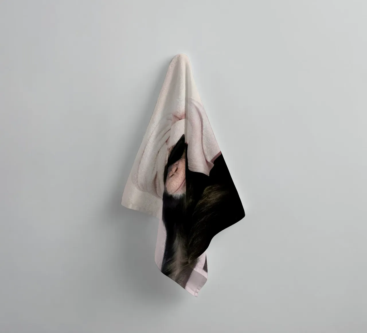 Chimp Handtuch von Paul Fuentes Design