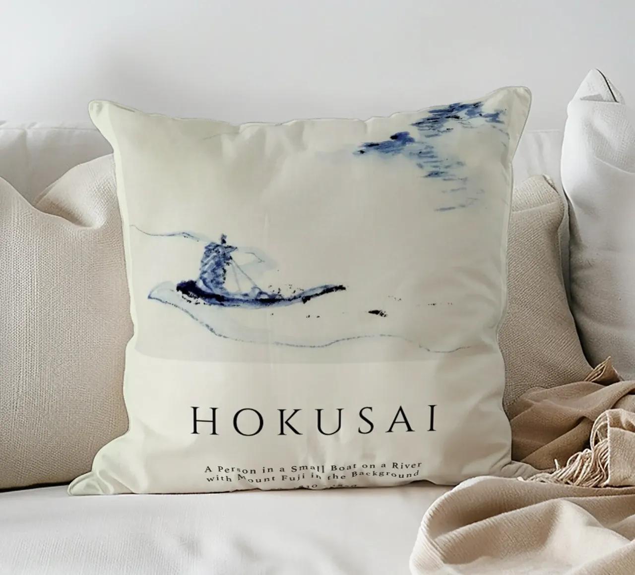 Hokusai - A Person in a Small Boat on a River with Mount Fuji in the Background II cojín de Vintage by JUNIQE