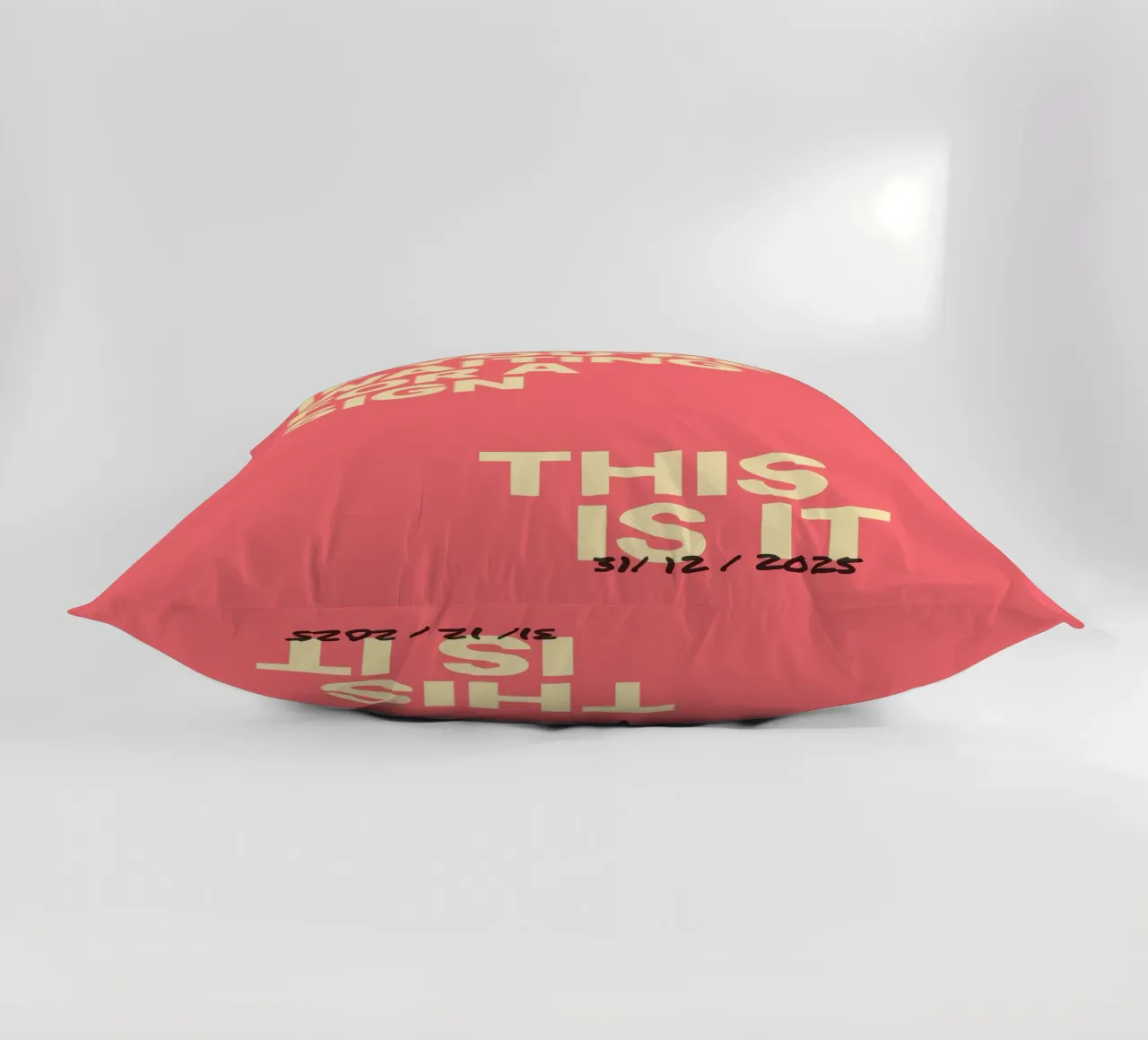 Manifesto "This Is It" - datato individualmente cuscino da FRAMELY