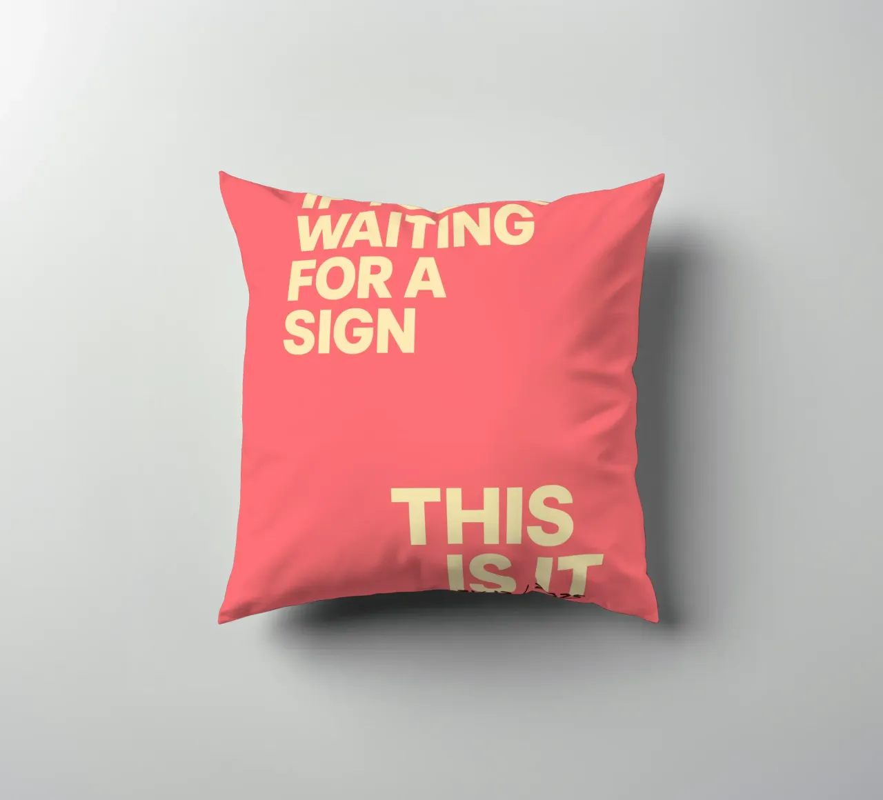 Manifesto "This Is It" - datato individualmente cuscino da FRAMELY