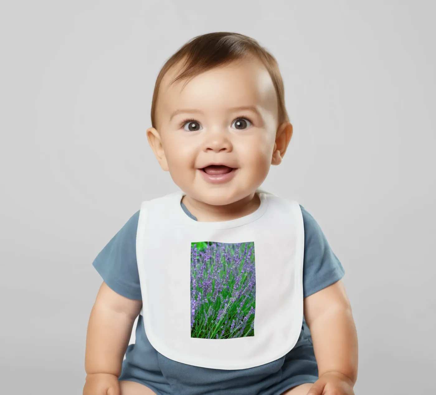 Lavender Babylätzchen von Curious Collections by Marielle Leenders