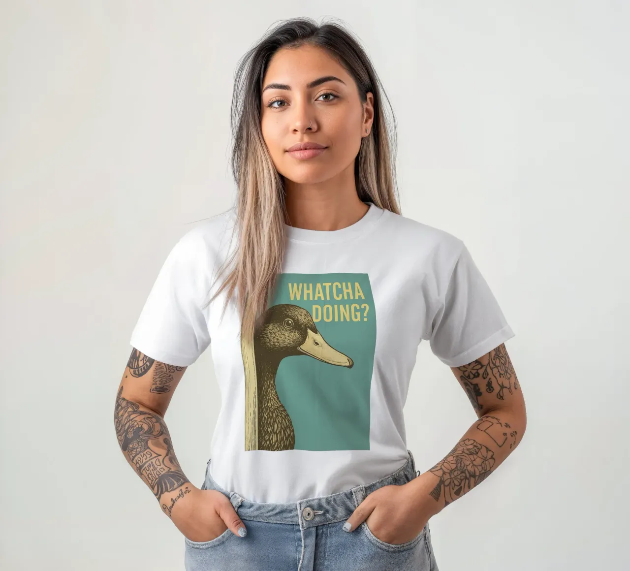 Funny Duck Whatcha Doing Funny Badezimmer T-Shirt von the gindils