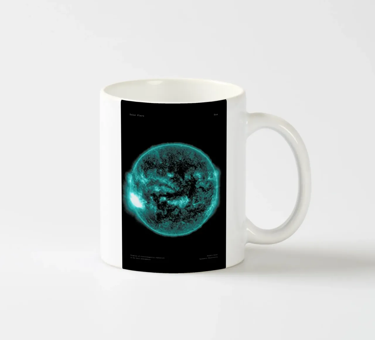 Solar Flare II tazza in ceramica da Vintage by JUNIQE