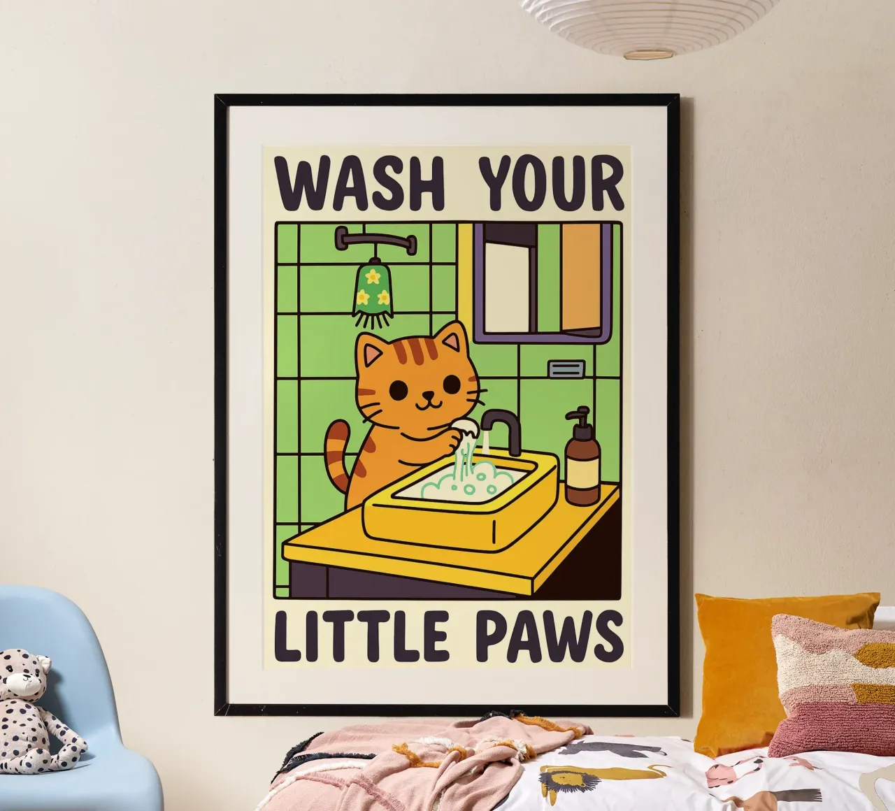 Waschen Sie Ihre Pfoten Katze lustig Badezimmer Kunst Design Poster mit Kunststoffrahmen von the gindils