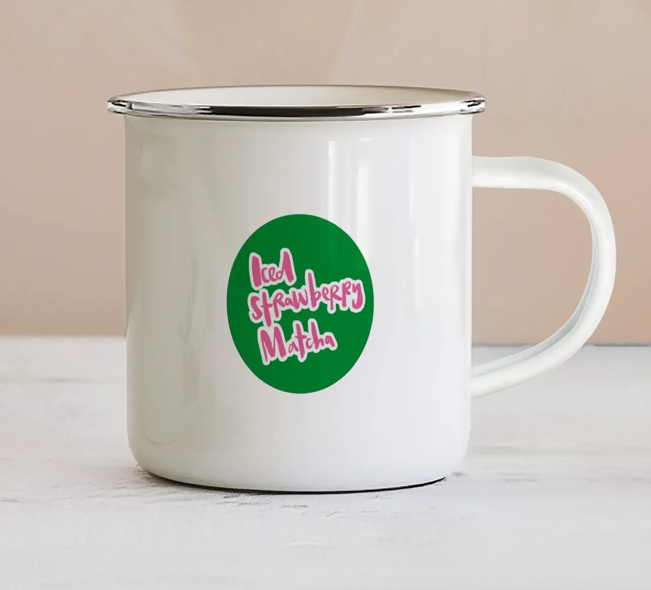 Iced Strawberry Matcha - Brush Lettering tazza in smalto da Brushmeetspaper