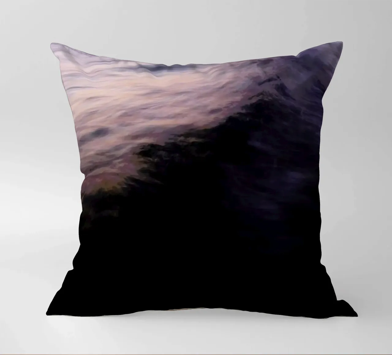 The Uniqueness of Waves XVII cuscino da Tal Paz-Fridman