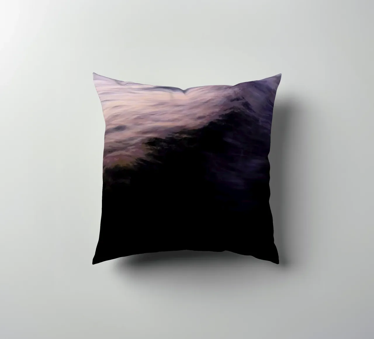 The Uniqueness of Waves XVII cuscino da Tal Paz-Fridman