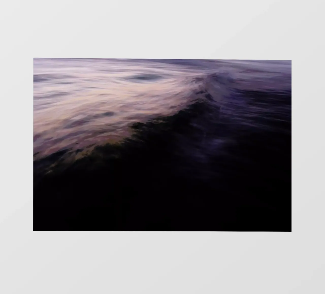 The Uniqueness of Waves XVII pellicola backlit da Tal Paz-Fridman