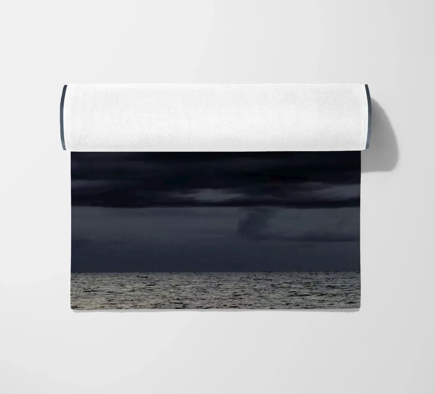 Seaside #8 telo mare da Tal Paz-Fridman