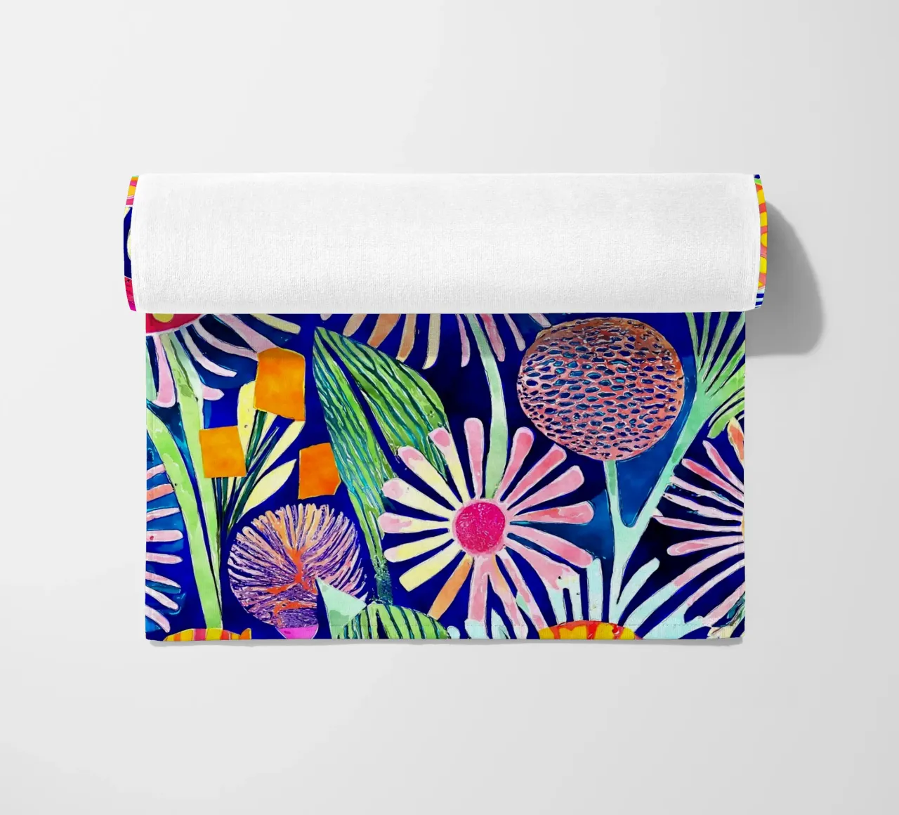 Funky paardenbloemen strandhanddoek van Botanical Pattern House