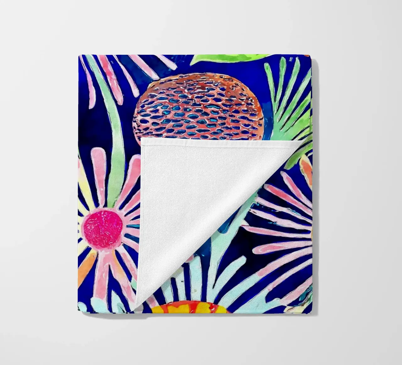 Funky paardenbloemen strandhanddoek van Botanical Pattern House