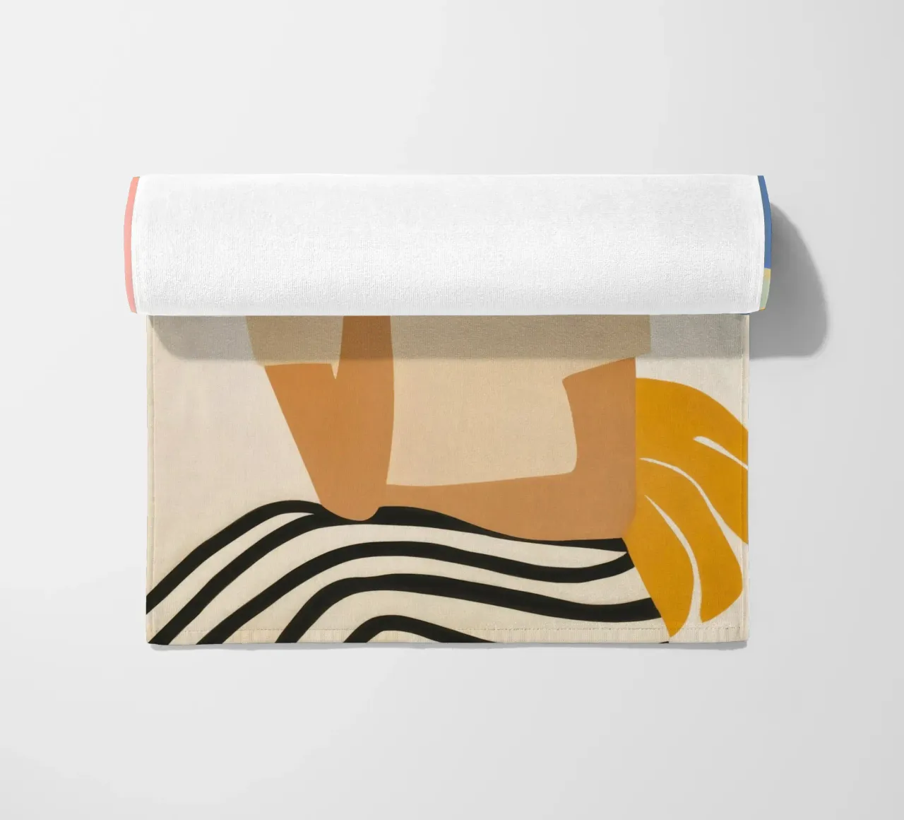 Mujer disfrutando de un espresso | Ilustración de moda toalla de playa de Autofocus