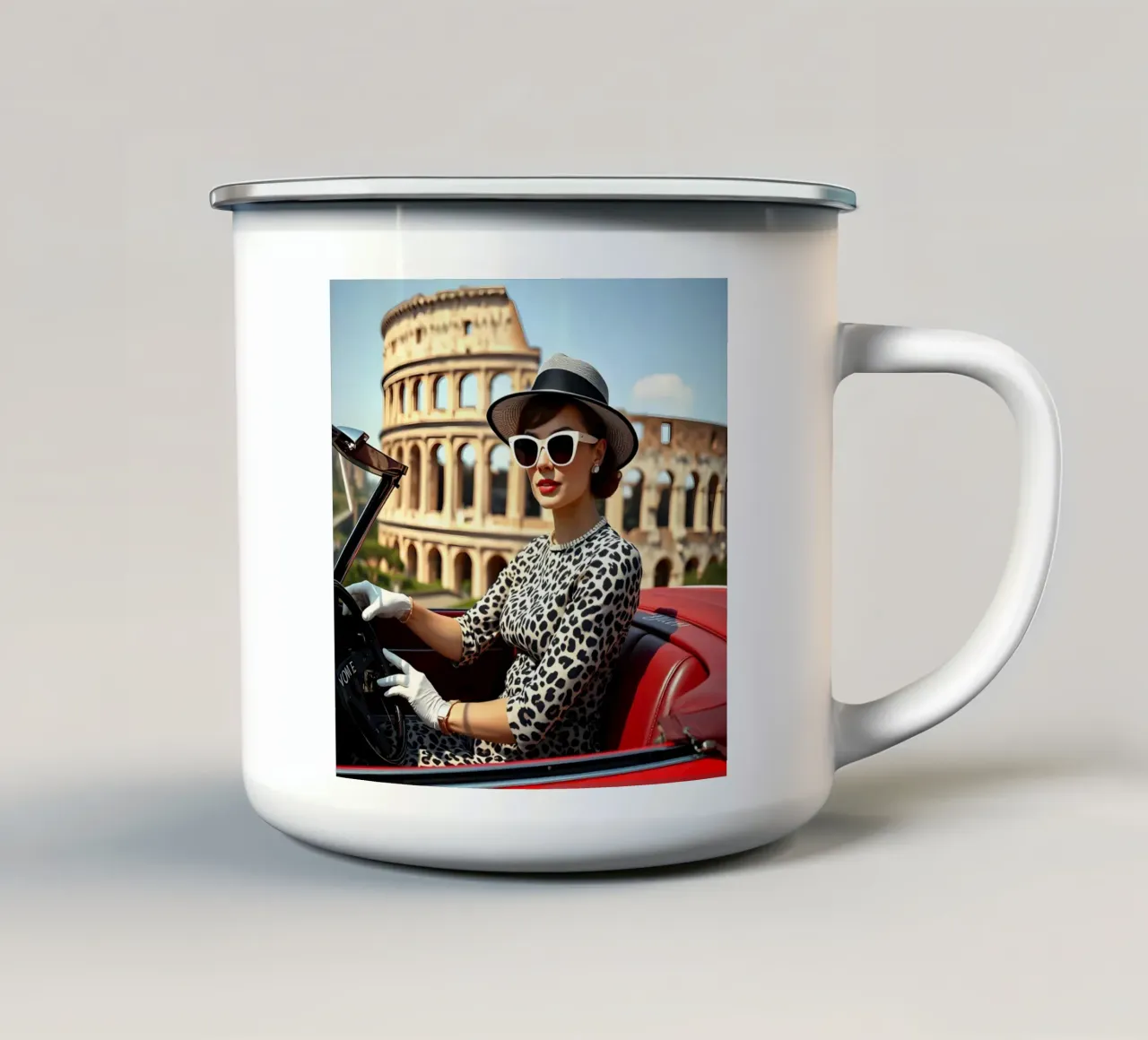 Signora del 1960 in decappottabile vicino al Colloseum tazza in smalto da Anita's Dream