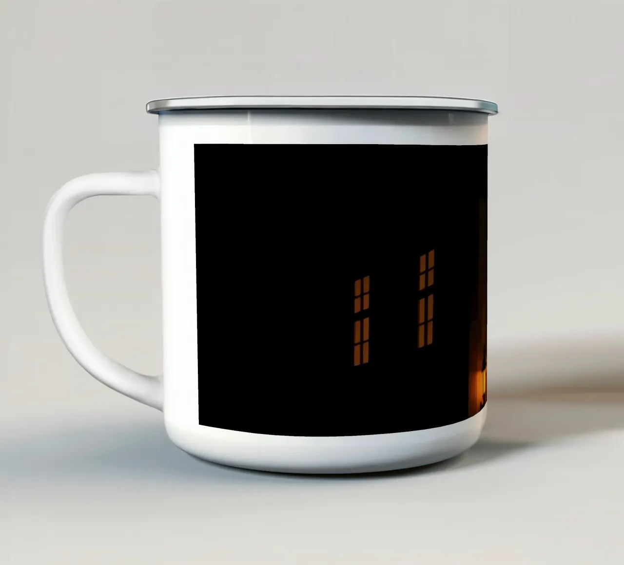 Serata accogliente in una casa di charme con luci calde e splendenti tazza in smalto da DesignDoodle
