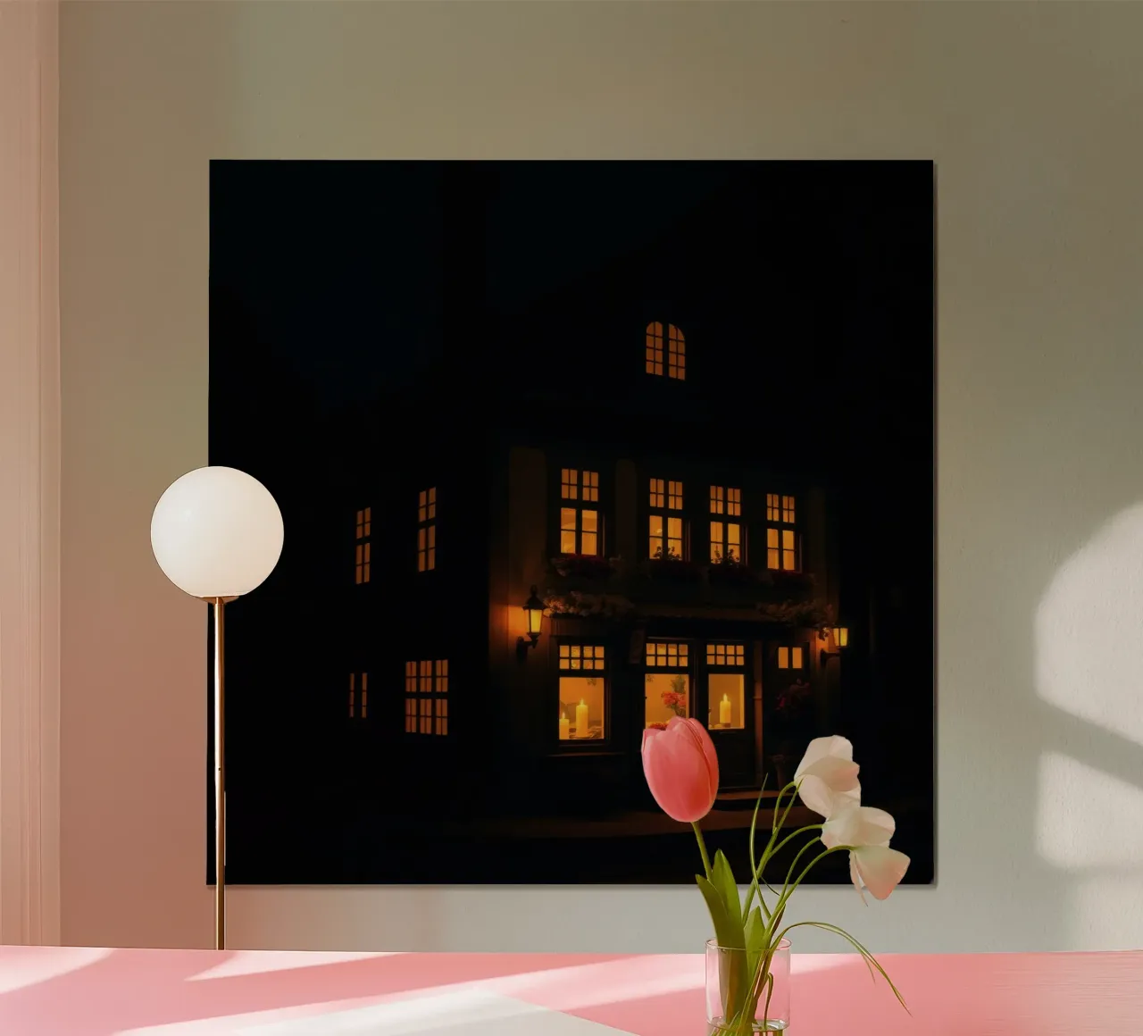 Serata accogliente in una casa di charme con luci calde e splendenti poster con telaio in legno da DesignDoodle