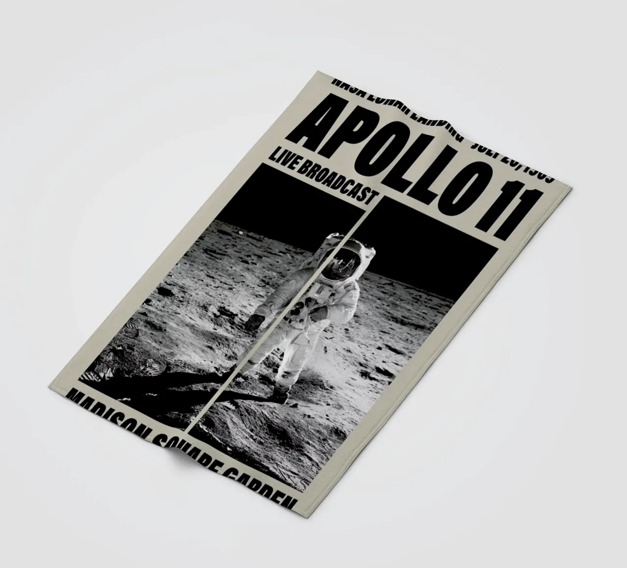 Apollo 11, Madison Square Garden coperta in pile da Vintage by JUNIQE