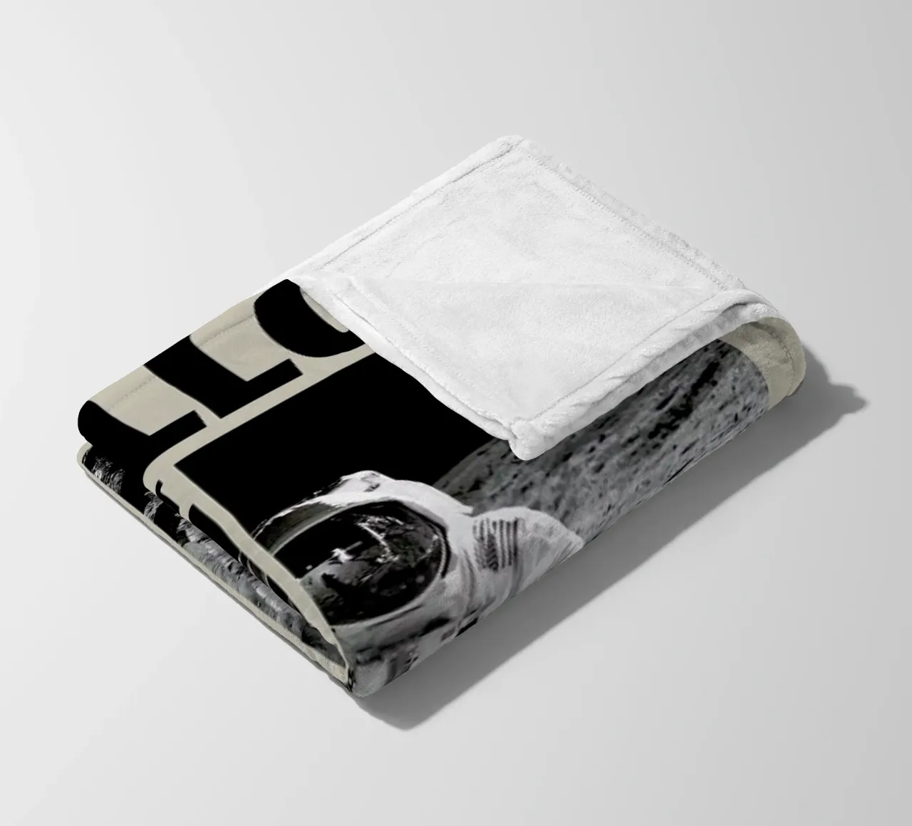 Apollo 11, Madison Square Garden coperta in pile da Vintage by JUNIQE