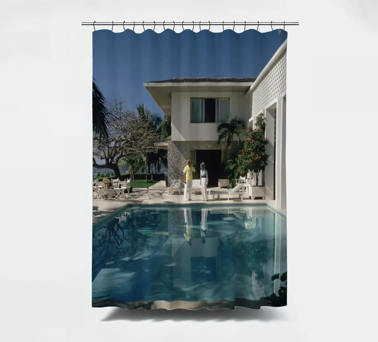 Acapulco Pool - Schlanke Aaronen Duschvorhang von Chrisvintage
