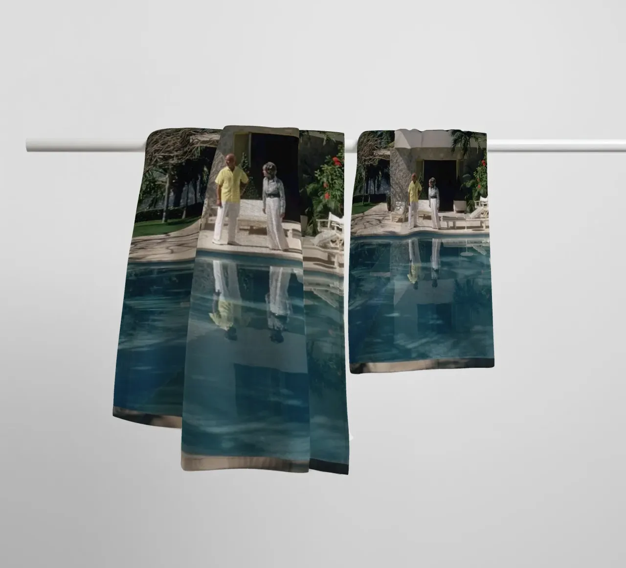 Acapulco Pool - Schlanke Aaronen Handtuch von Chrisvintage
