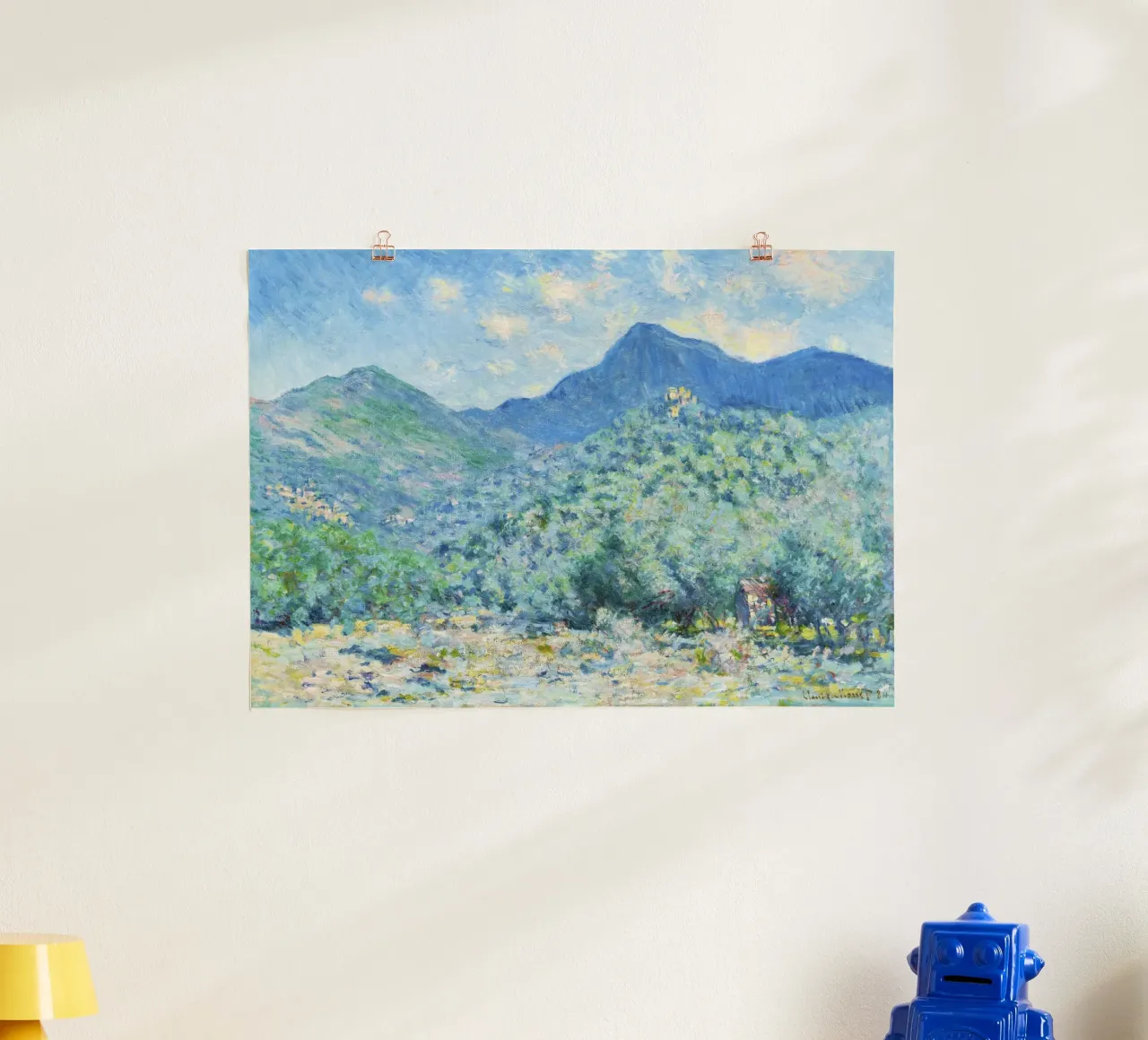 La Valle Buona di Claude Monet, vicino a Bordighera (1884) poster con telaio in legno da Monet Art Prints