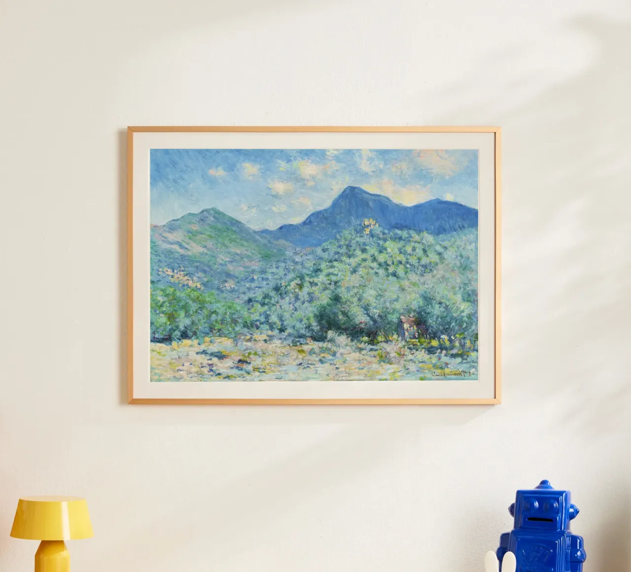 La Valle Buona di Claude Monet, vicino a Bordighera (1884) poster con telaio in legno da Monet Art Prints