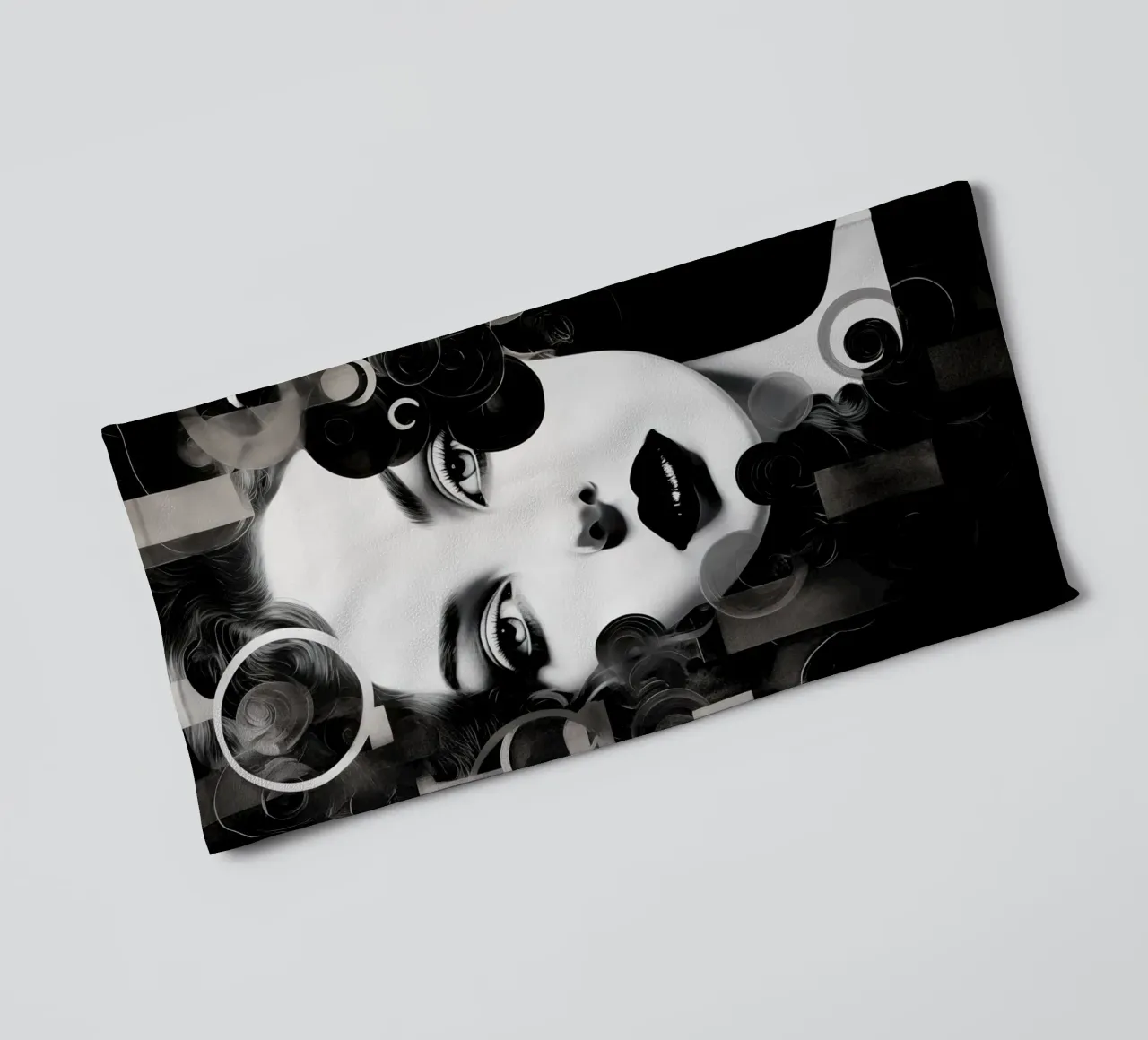 Volto astratto in bianco e nero asciugamano da bagno da Imagine