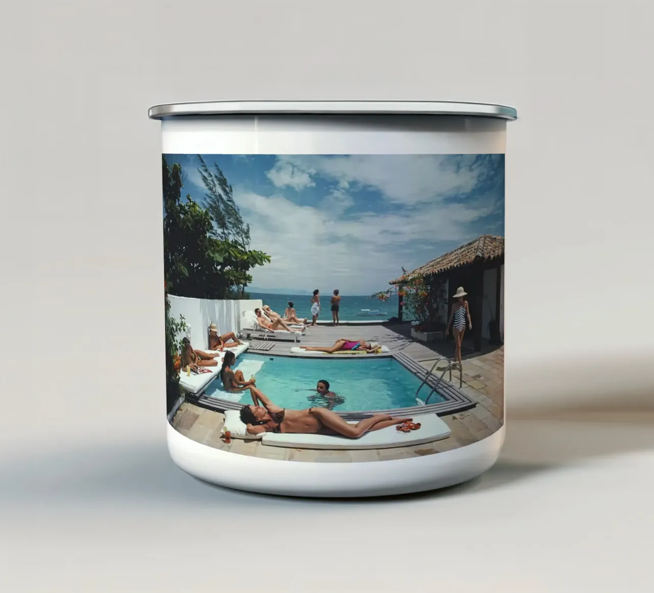 Donna che dorme - Slim Aarons tazza in smalto da Chrisvintage