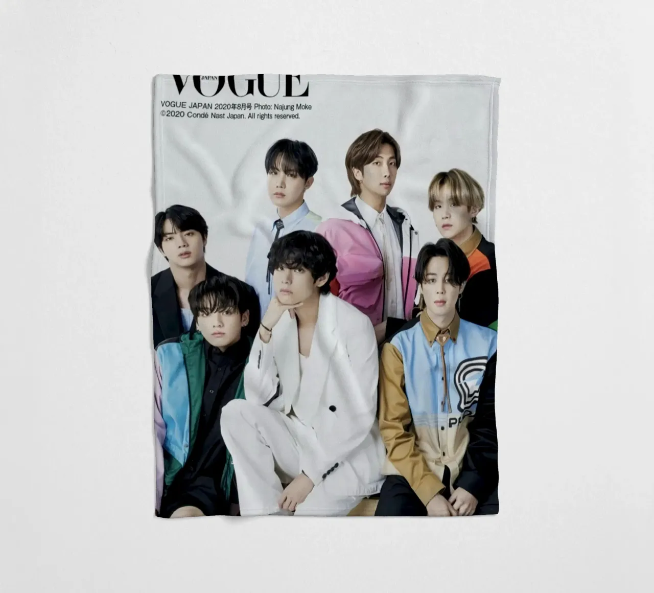 Boyband coreana coperta in pile da Betty Shops