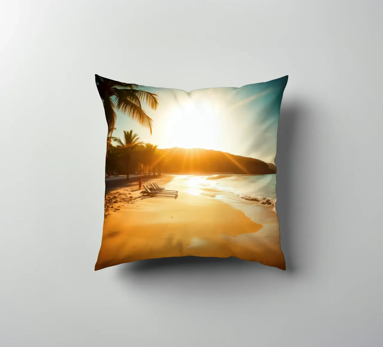 Alba dorata su una tranquilla spiaggia di palme cuscino da DesignDoodle
