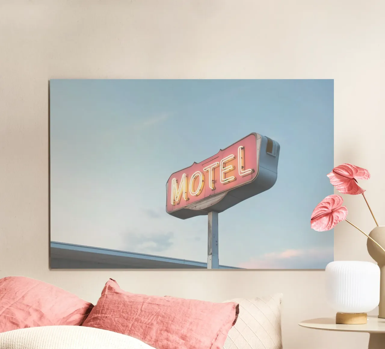 USA SérIA I Neon rosa retrò di un vecchio motel americano poster con telaio in plastica da Julie Travel Photography