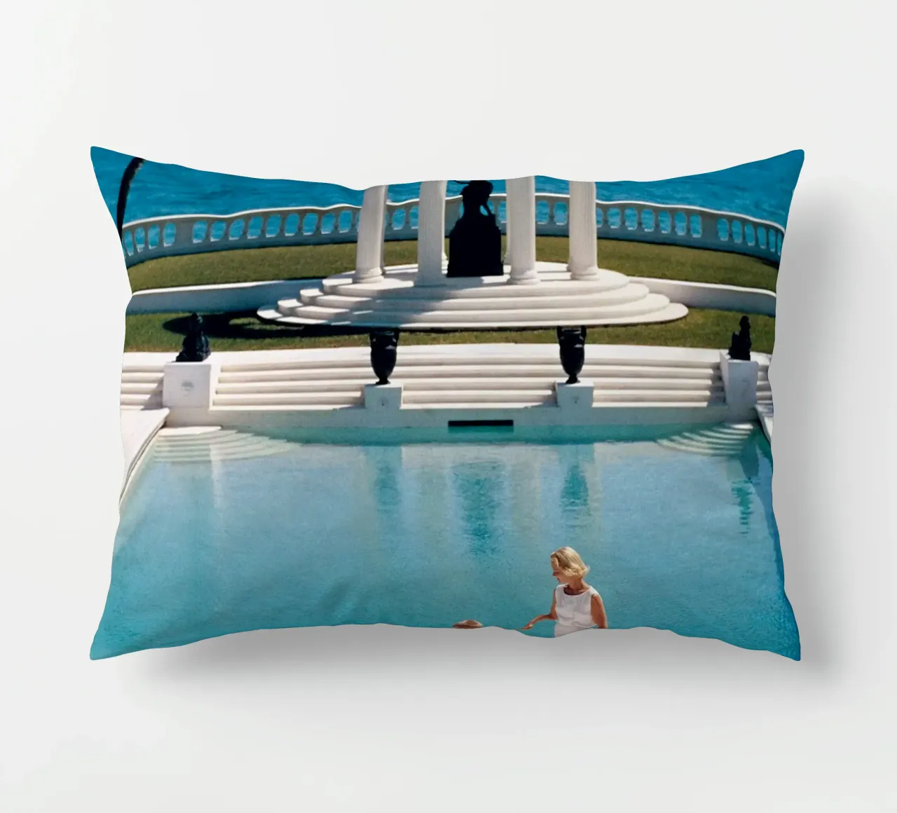 Bella piscina Slim aarons cuscino da Chrisvintage
