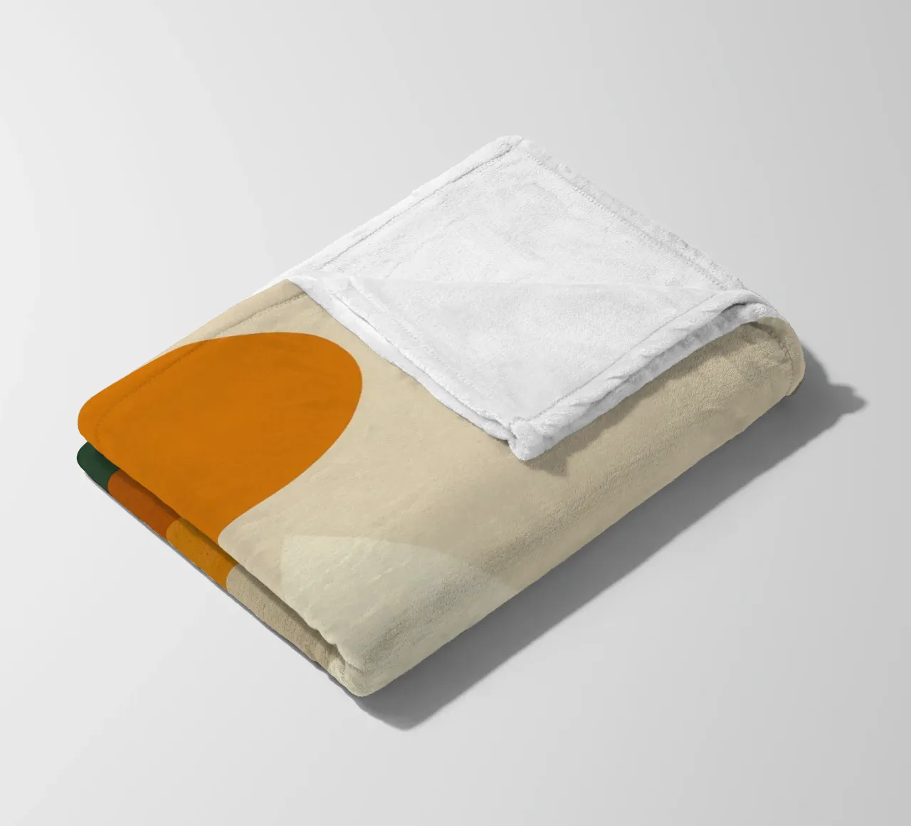 Fuji - Ockerfarbene Sonne auf Beige Silence Fleecedecke von Affiches Soleil & Déco Lumineuse – Sunny