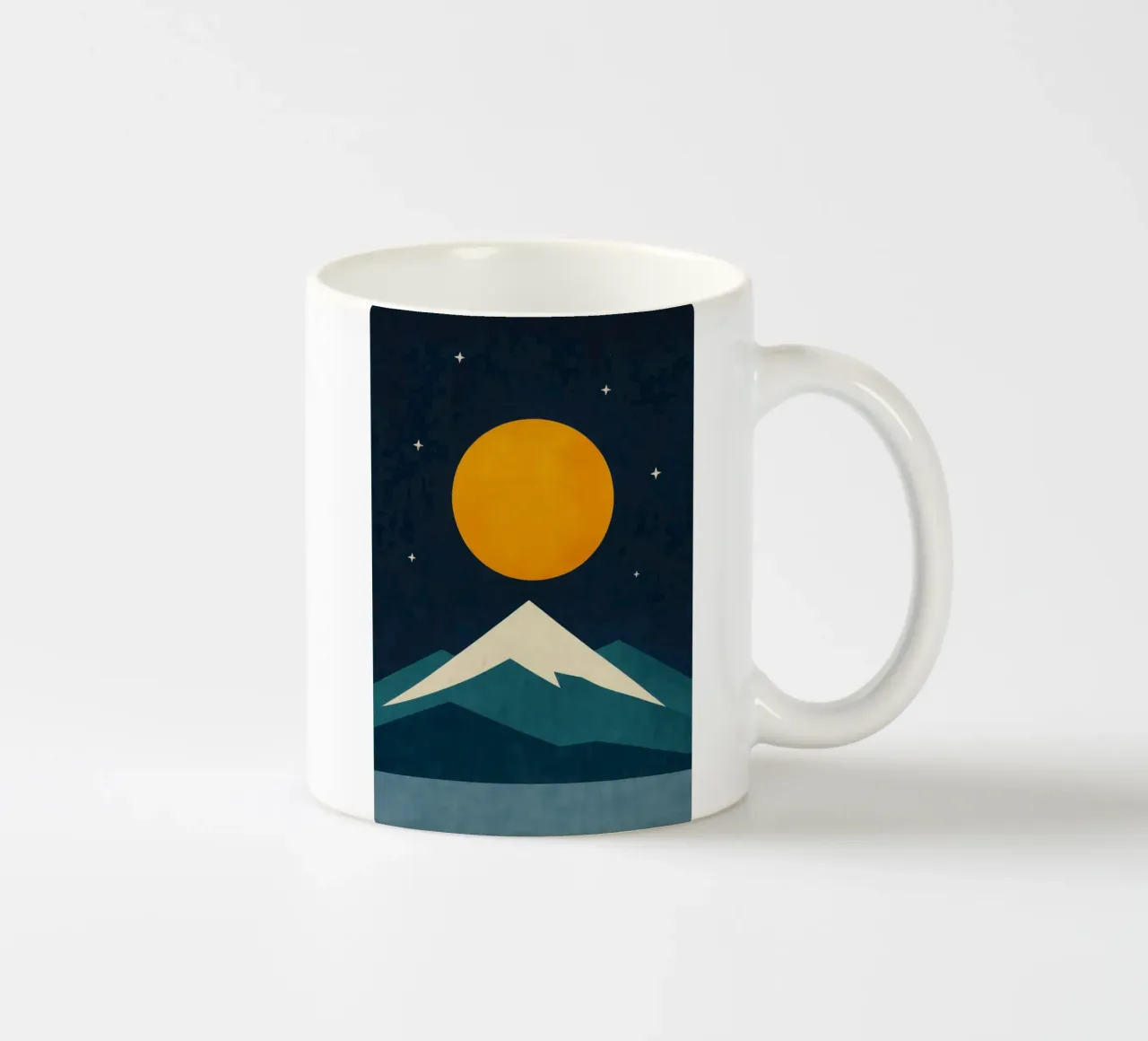Fuji - Grafica notturna al chiaro di luna tazza in ceramica da Affiches Soleil & Déco Lumineuse – Sunny