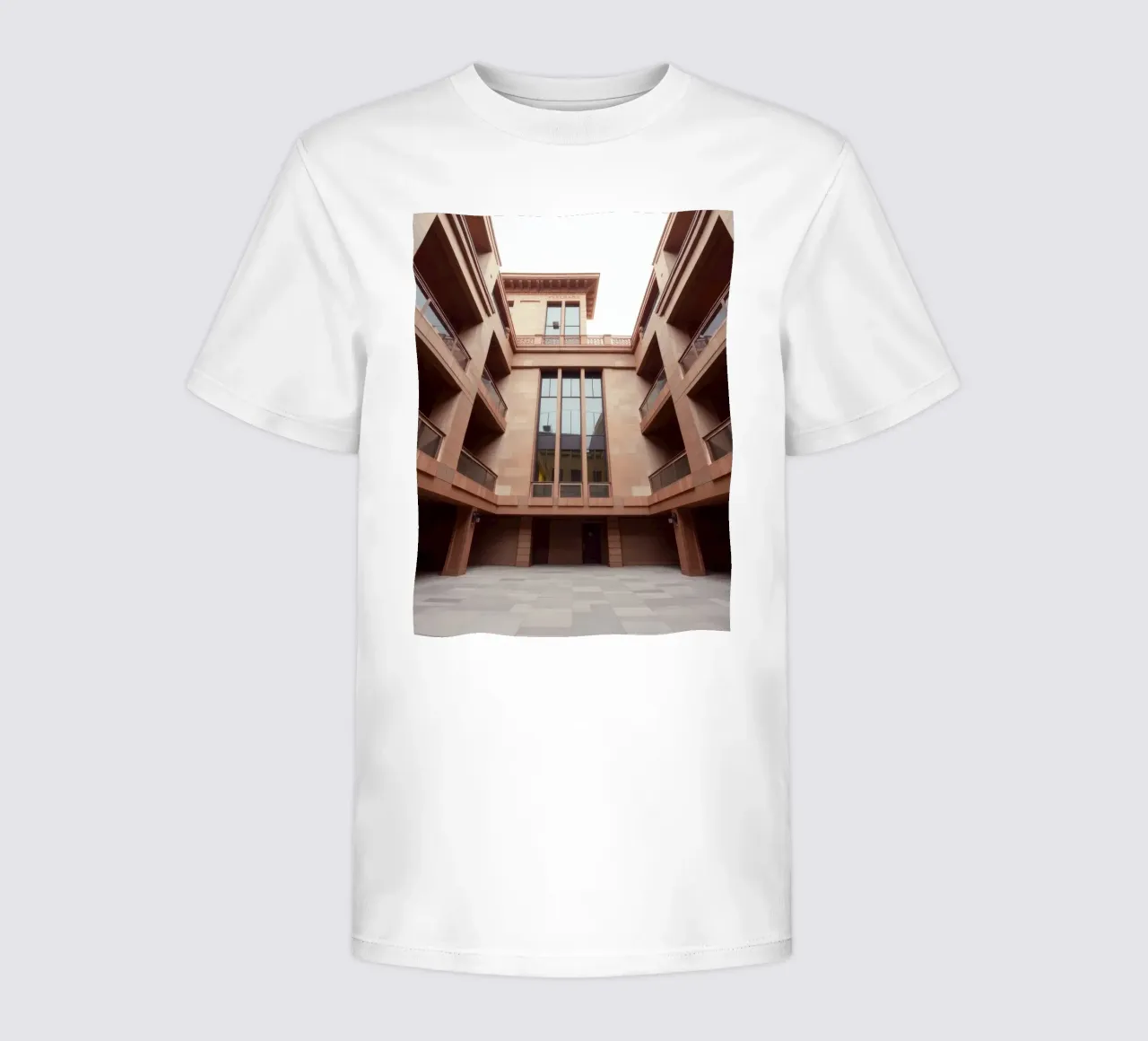 L'architettura moderna mette in mostra un cortile tranquillo t-shirt bambini da DesignDoodle