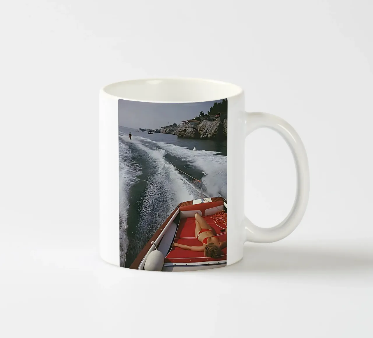 Tempo libero ad Antibes di Slim Aarons tazza in ceramica da tokovictory