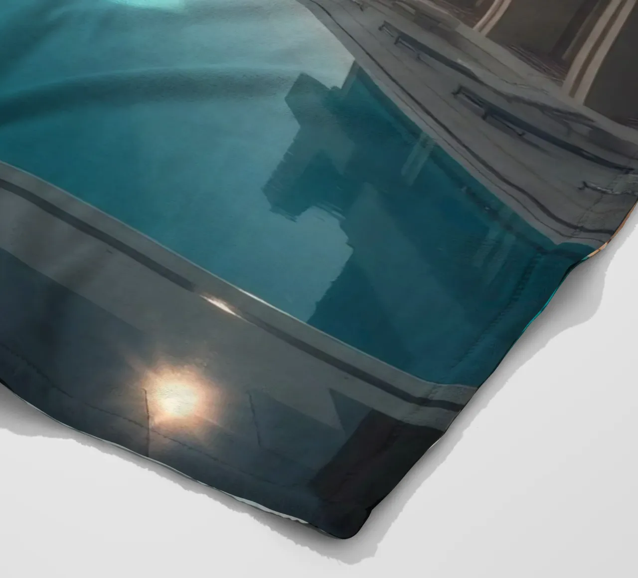 overloopzwembad in een luxe resort fleecedeken van DesignDoodle