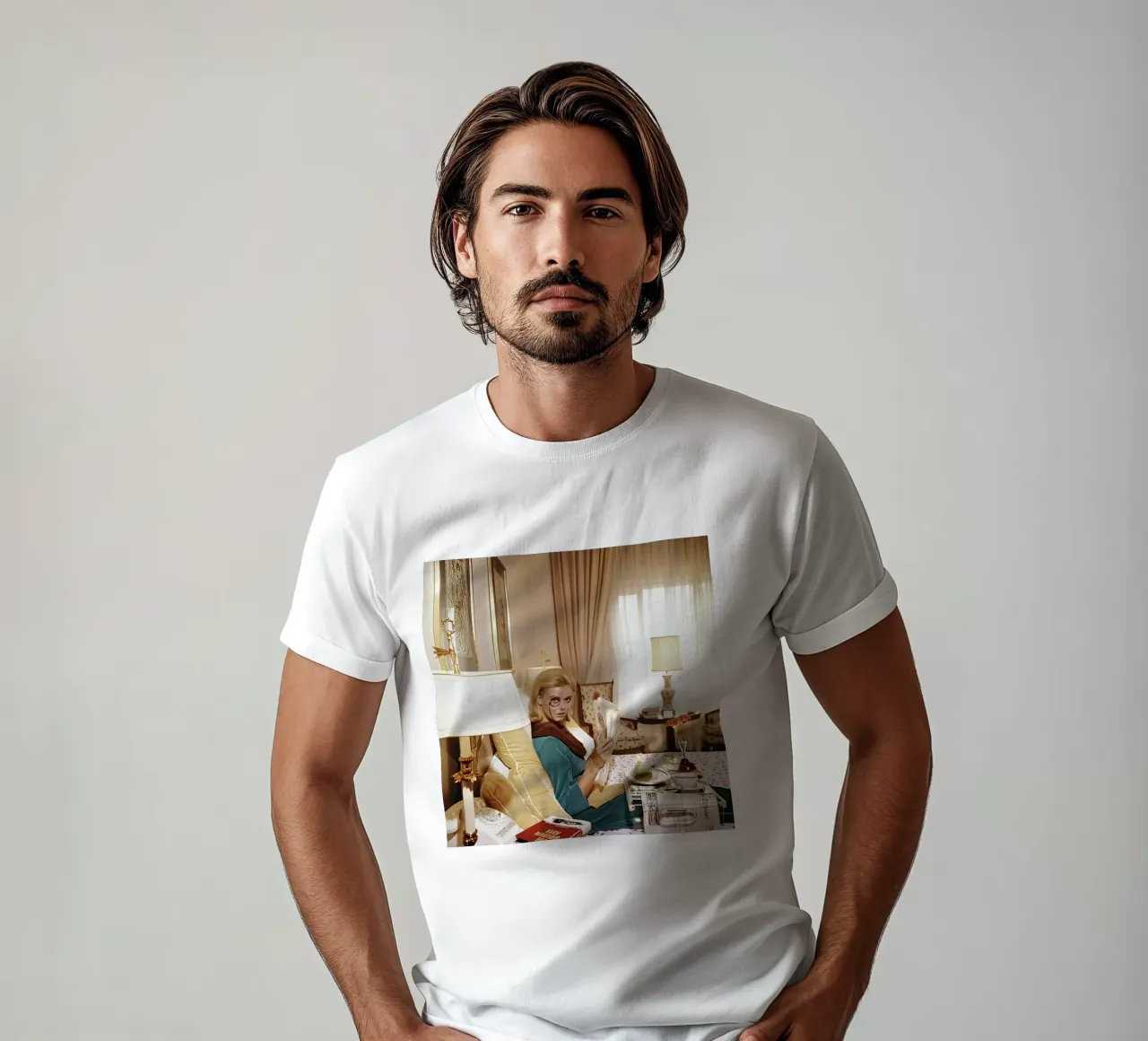 Monocled Miss di Slim Aarons t-shirt da tokovictory