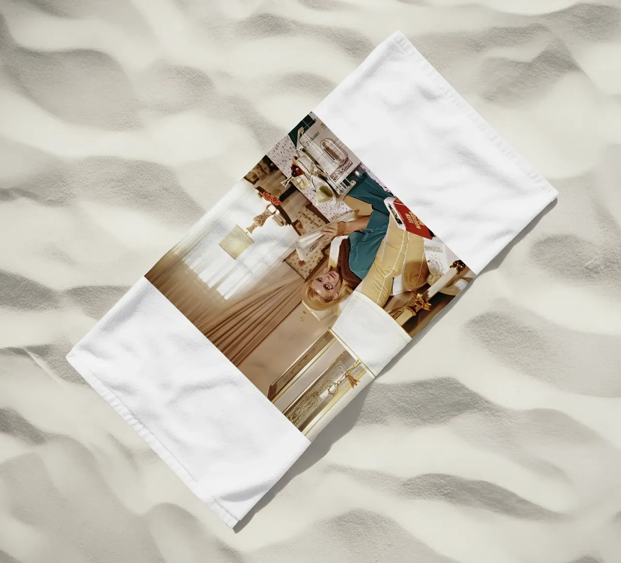 Monocled Miss di Slim Aarons telo mare da tokovictory