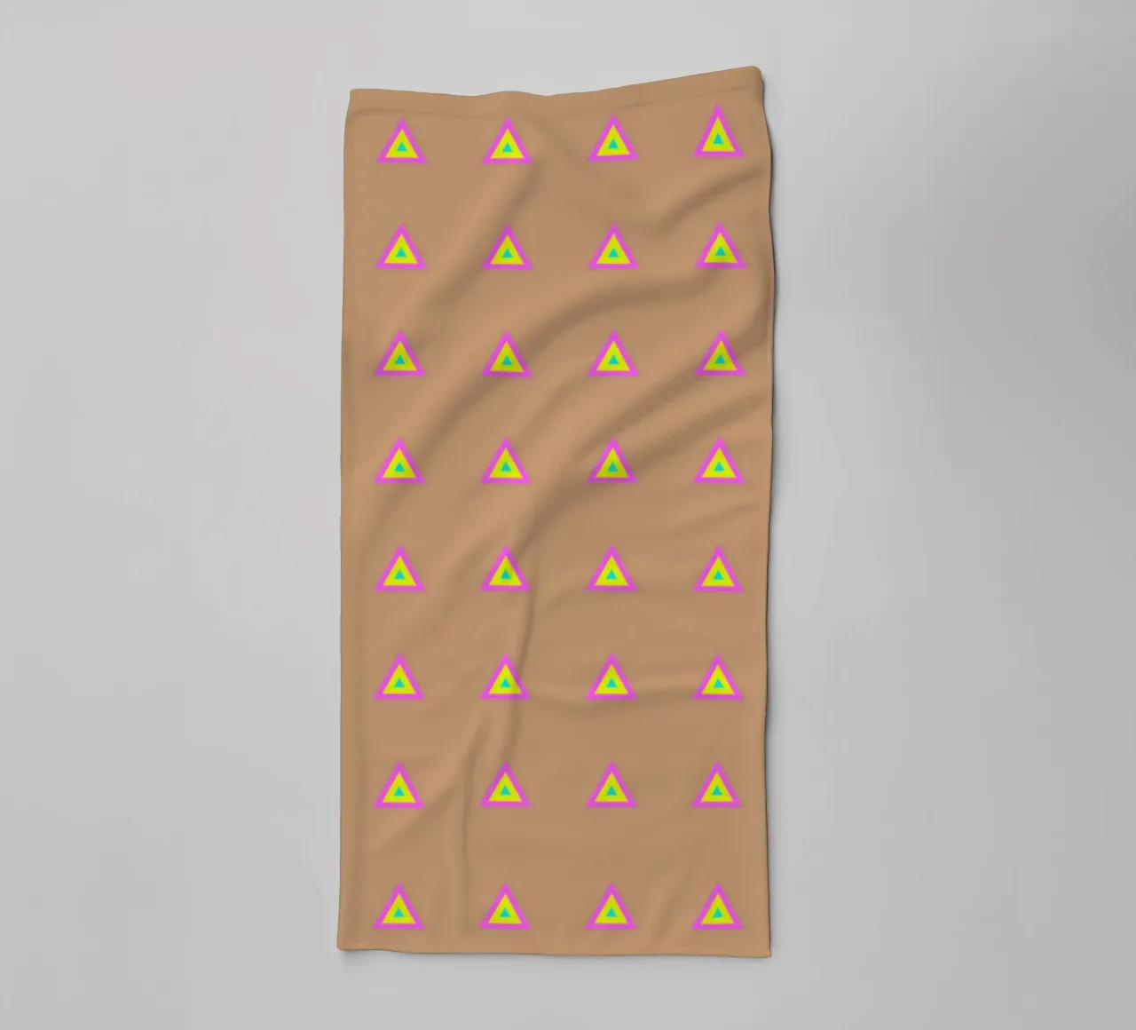 Triangoli Neon Multi asciugamano da bagno da SilverPegasus