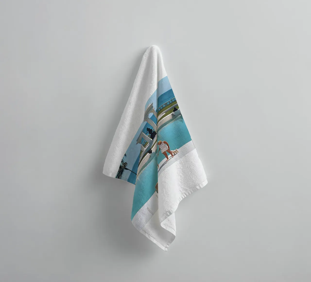 Nice Pool von Slim Aarons Handtuch von tokovictory