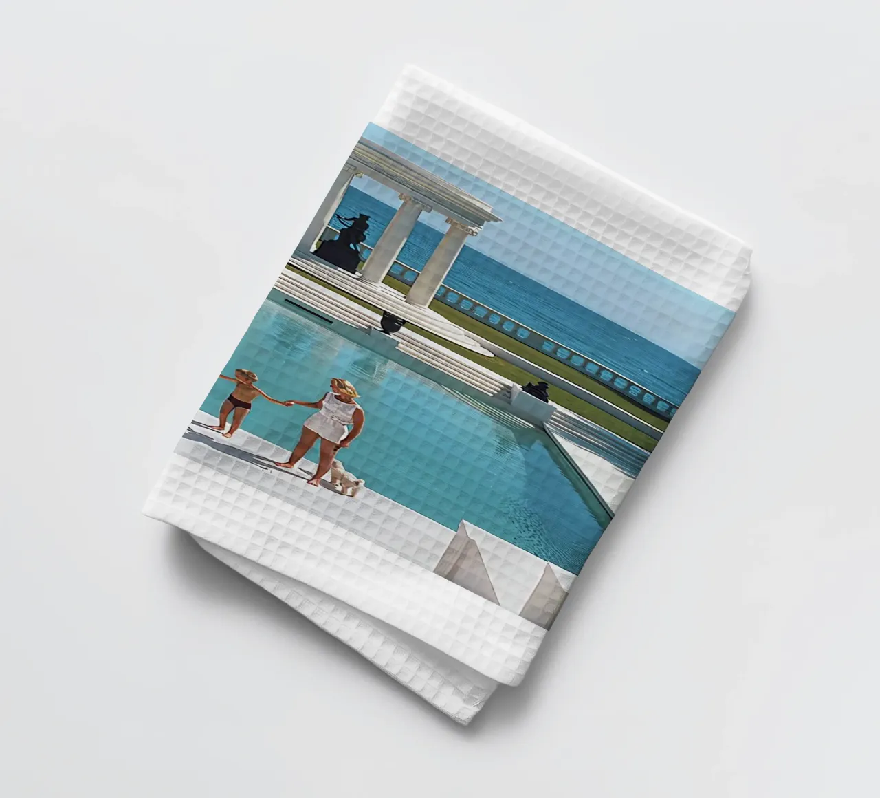 Nice Pool von Slim Aarons Geschirrtuch von tokovictory