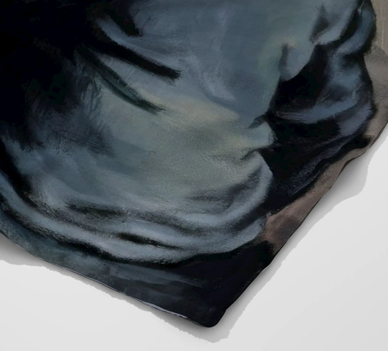 Le spalle abbracciano il silenzio coperta in pile da Solestice Strokes