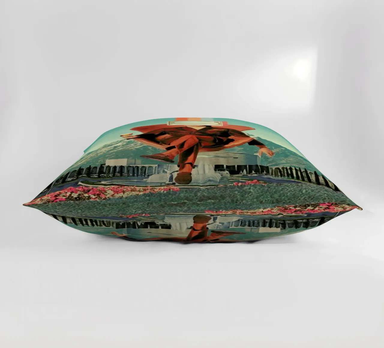 Enemy cuscino da Frank Moth