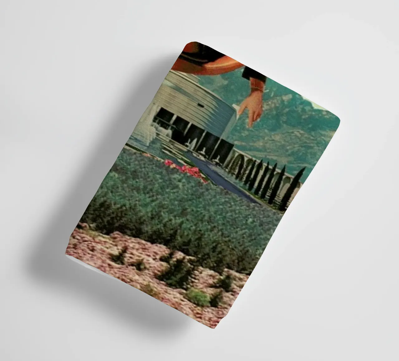 Enemy Handtuch von Frank Moth