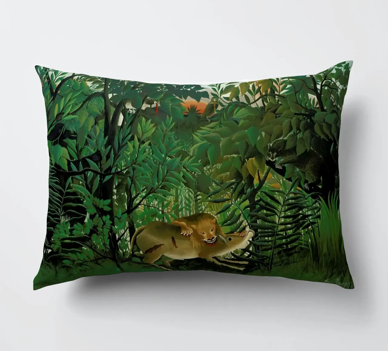Rousseau - The Hungry Lion cuscino da ARTOTHEK