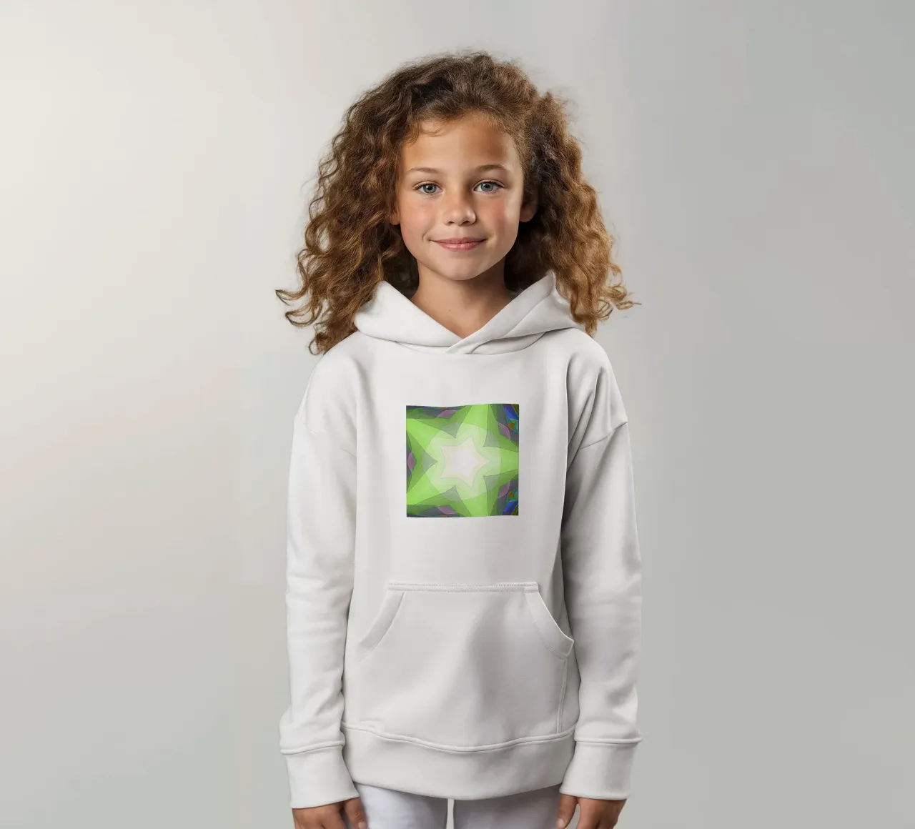 Étoile à 5 branches avec décorations multicolores, dans des nuances de vert sweat à capuche enfant de Gürsel Yesil Digital Art