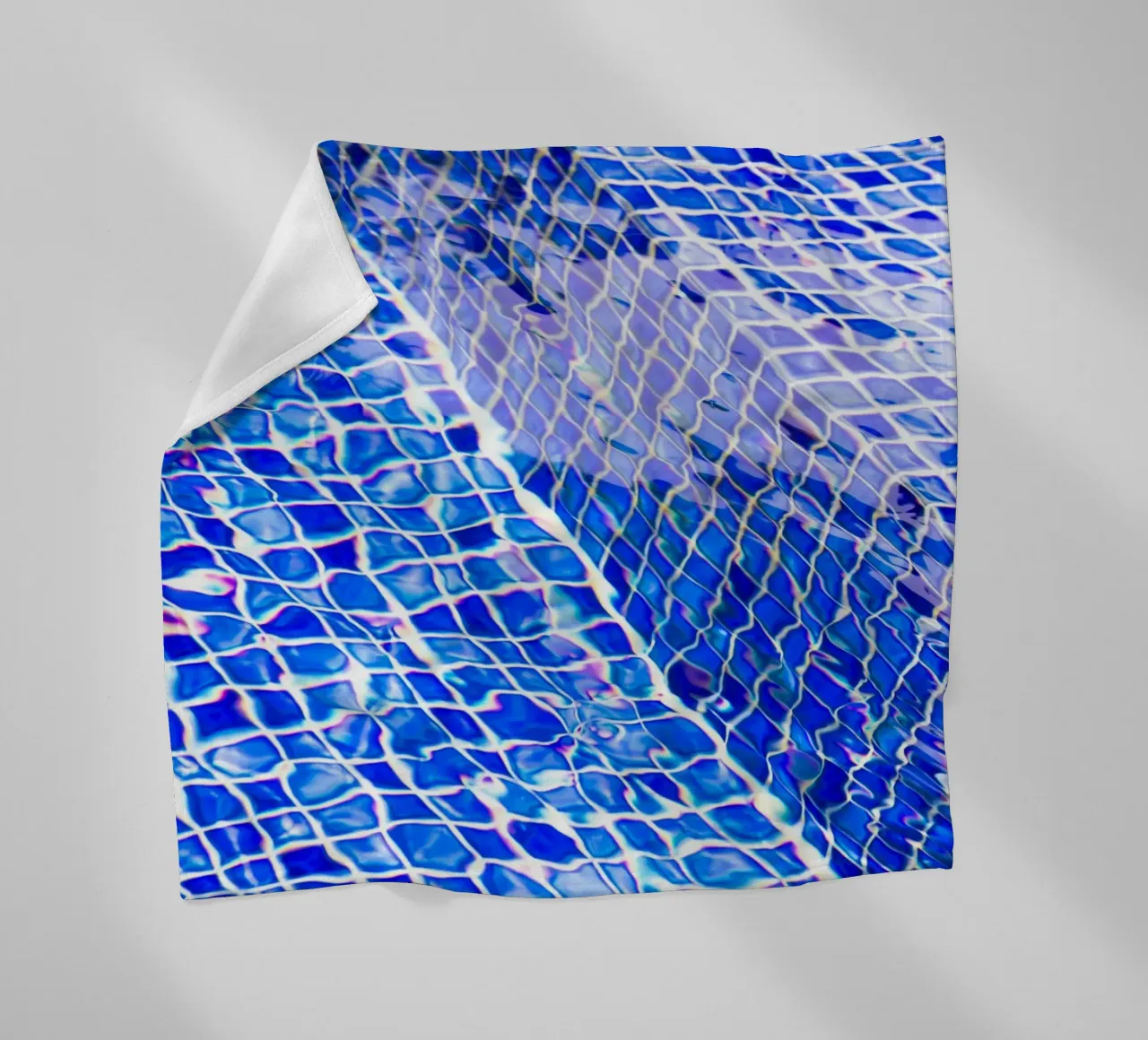 Pool #2 fleecedeken van rafael campezato