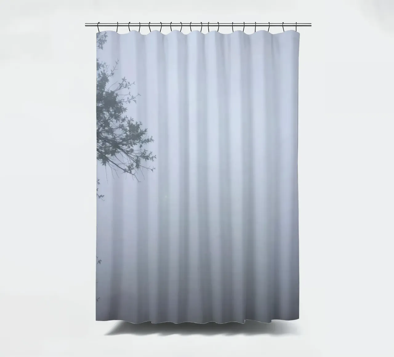 Paesaggio nebbioso oscurato da una fitta foschia tenda da doccia da DesignDoodle