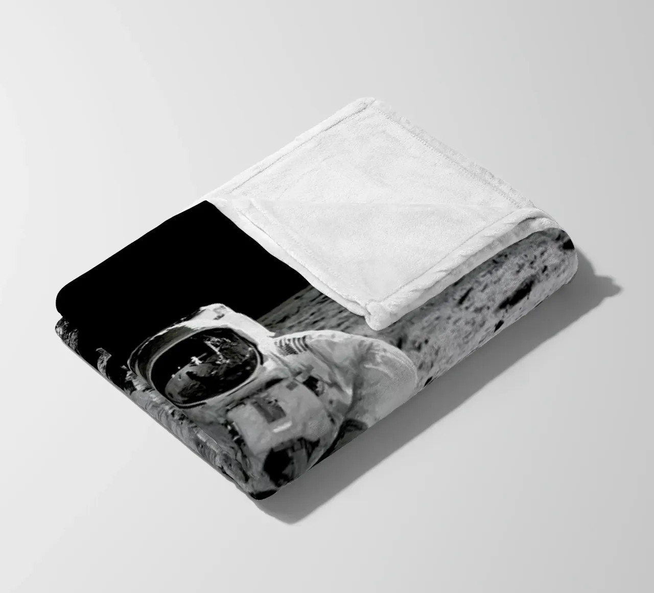 On the Lunar Surface coperta in pile da Vintage by JUNIQE