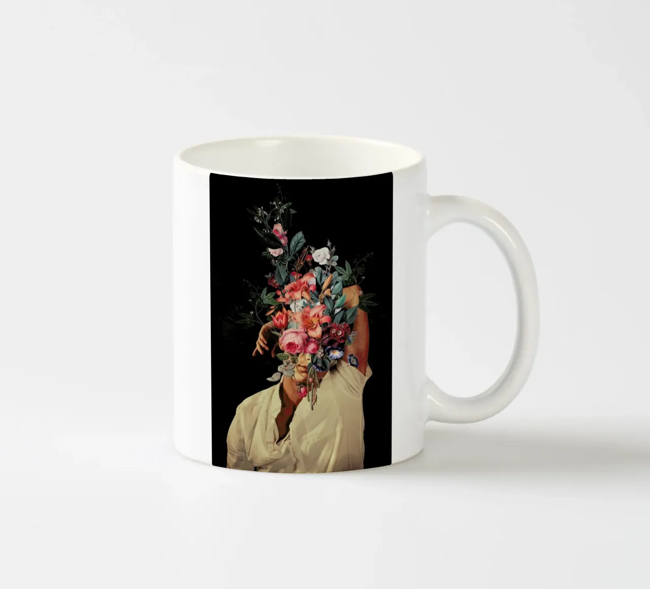Roses Bloomed Everytime I Thought Of You tazza in ceramica da Frank Moth